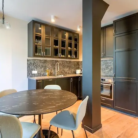 Apartment 6pers # Pere Lachaise # Voltaire # 11 Paris