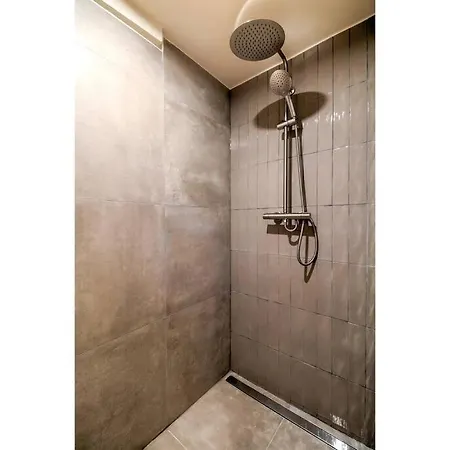 Apartment 6pers # Pere Lachaise # Voltaire # 11